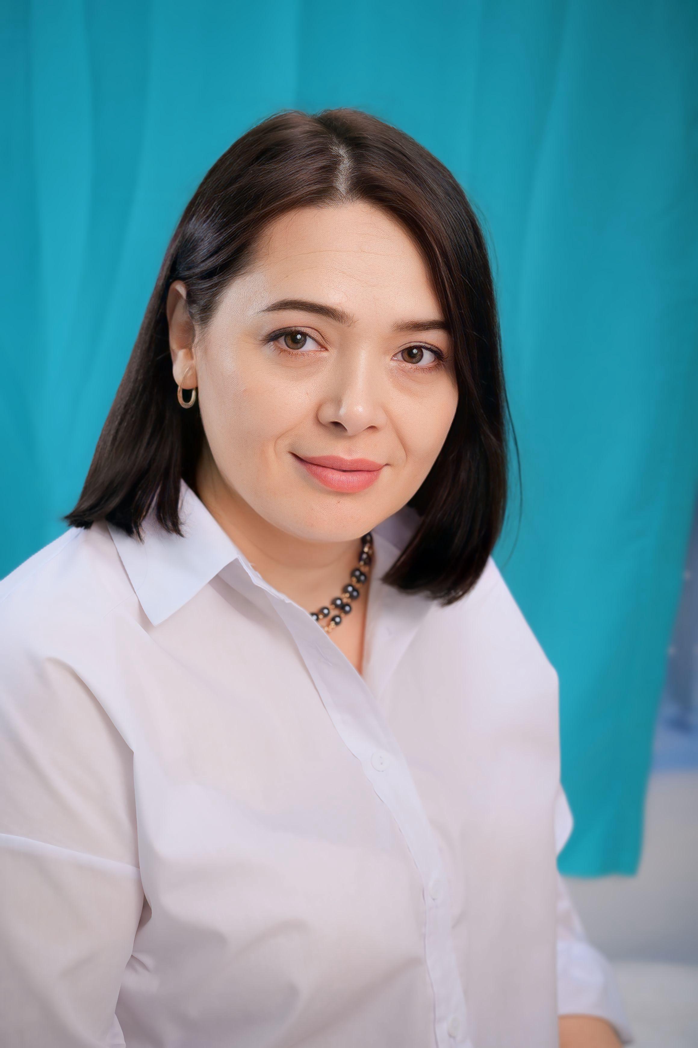 Воспитатель Ажинова Юлия Евгеньевна Воспитатель Ажинова Юлия Евгеньевна.
